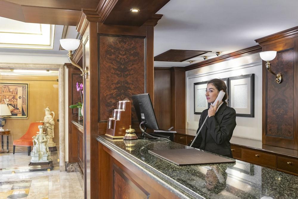 River Chateau 4* Roma