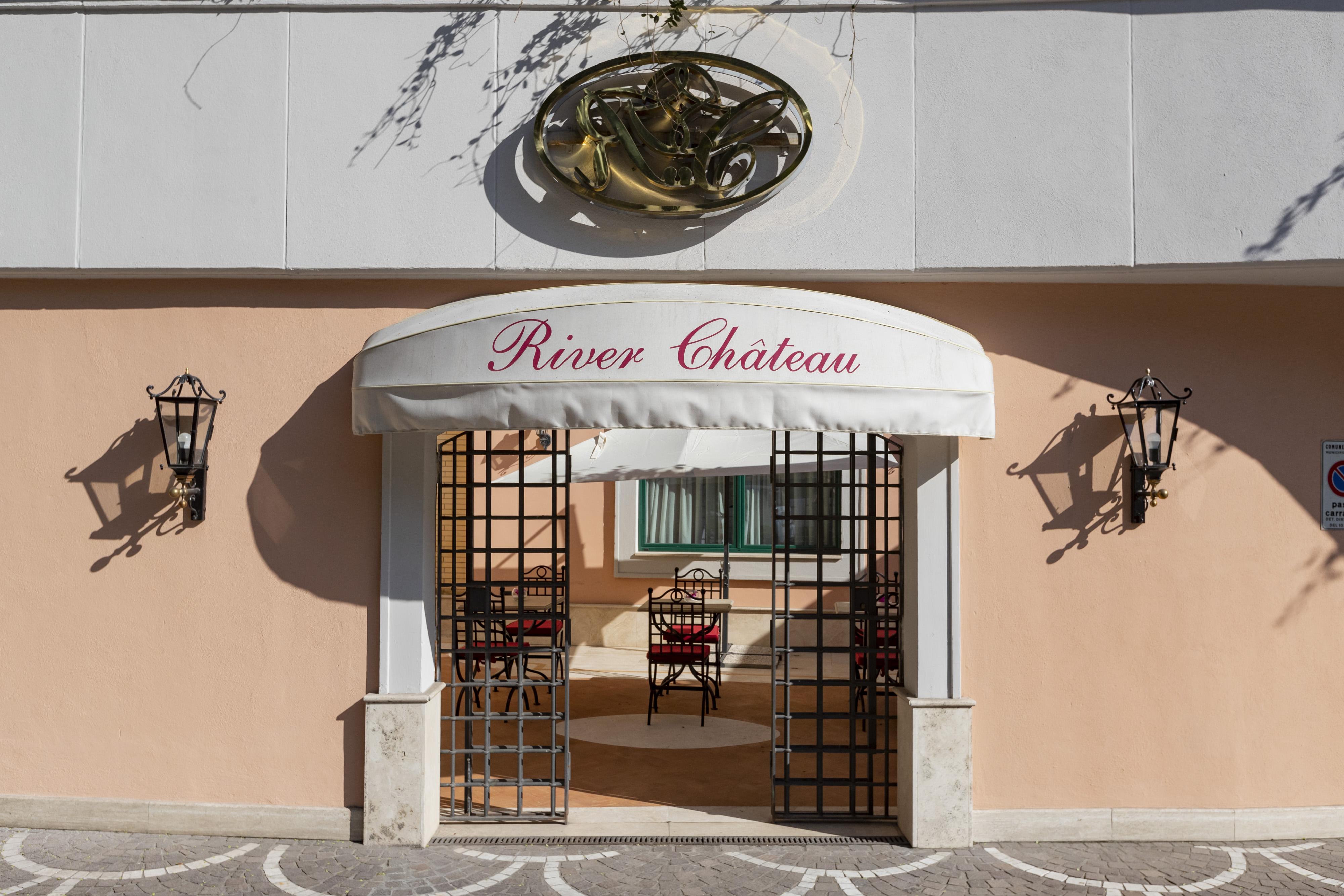 River Chateau Roma